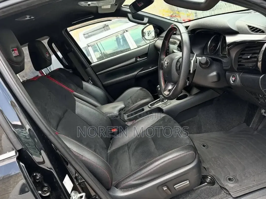 Toyota Hilux Revo Double Cab Deisel 2.4 AWD 2021 Matt Black