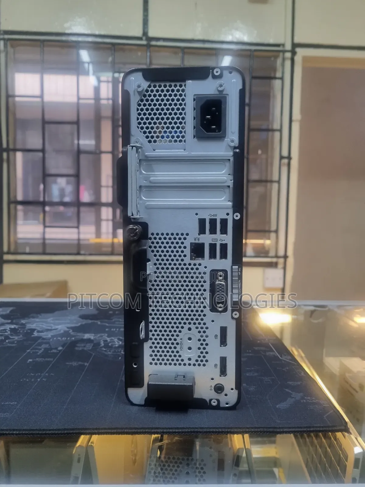 Desktop Computer HP 8GB AMD Ryzen 5 SSD 256GB