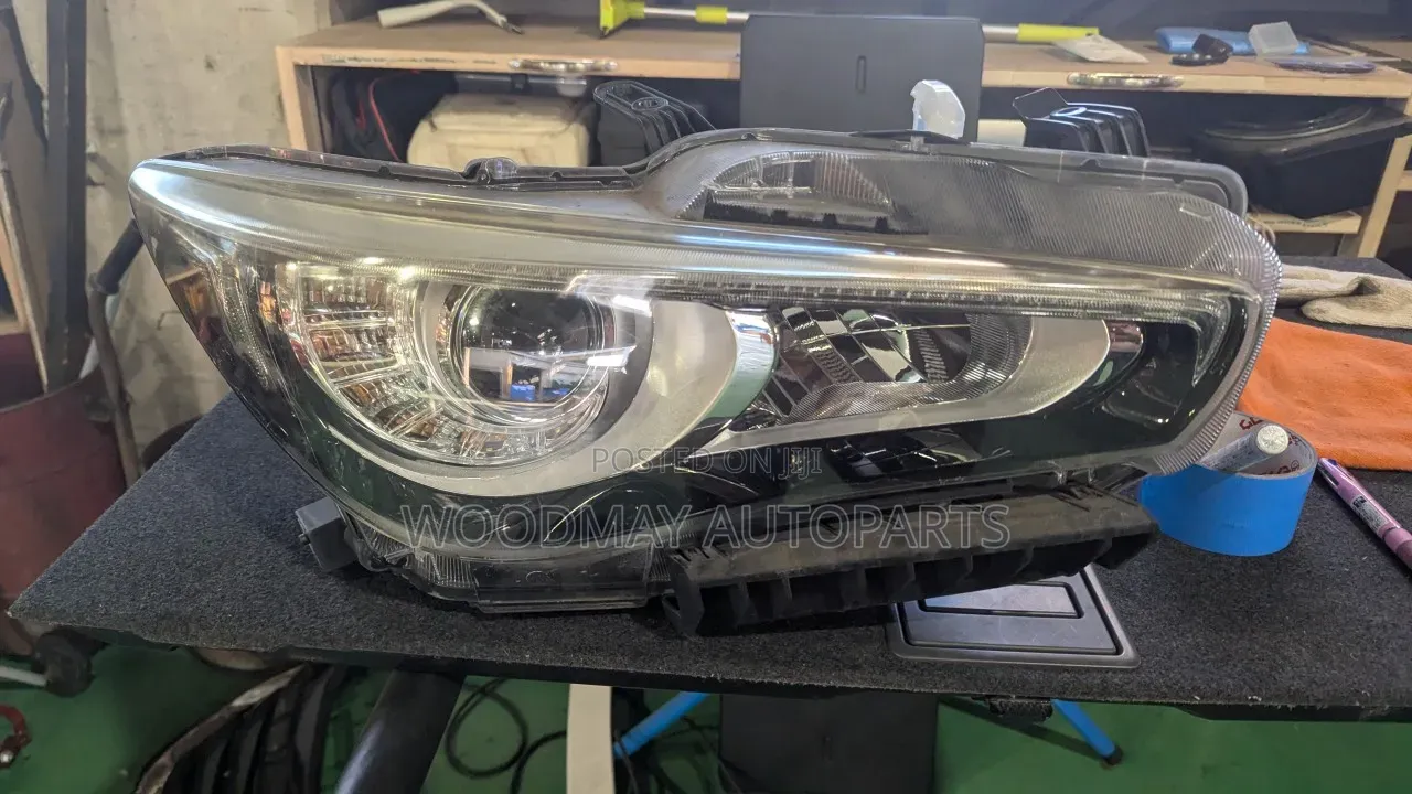 Nissan Skyline Headlight