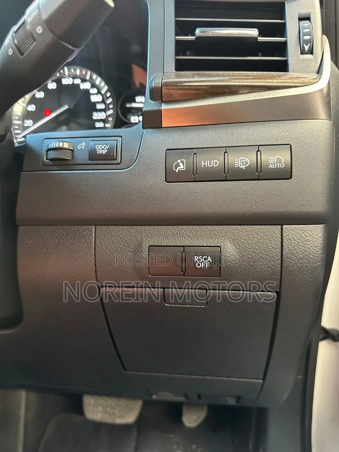 Lexus LX 570 AWD 2020 White