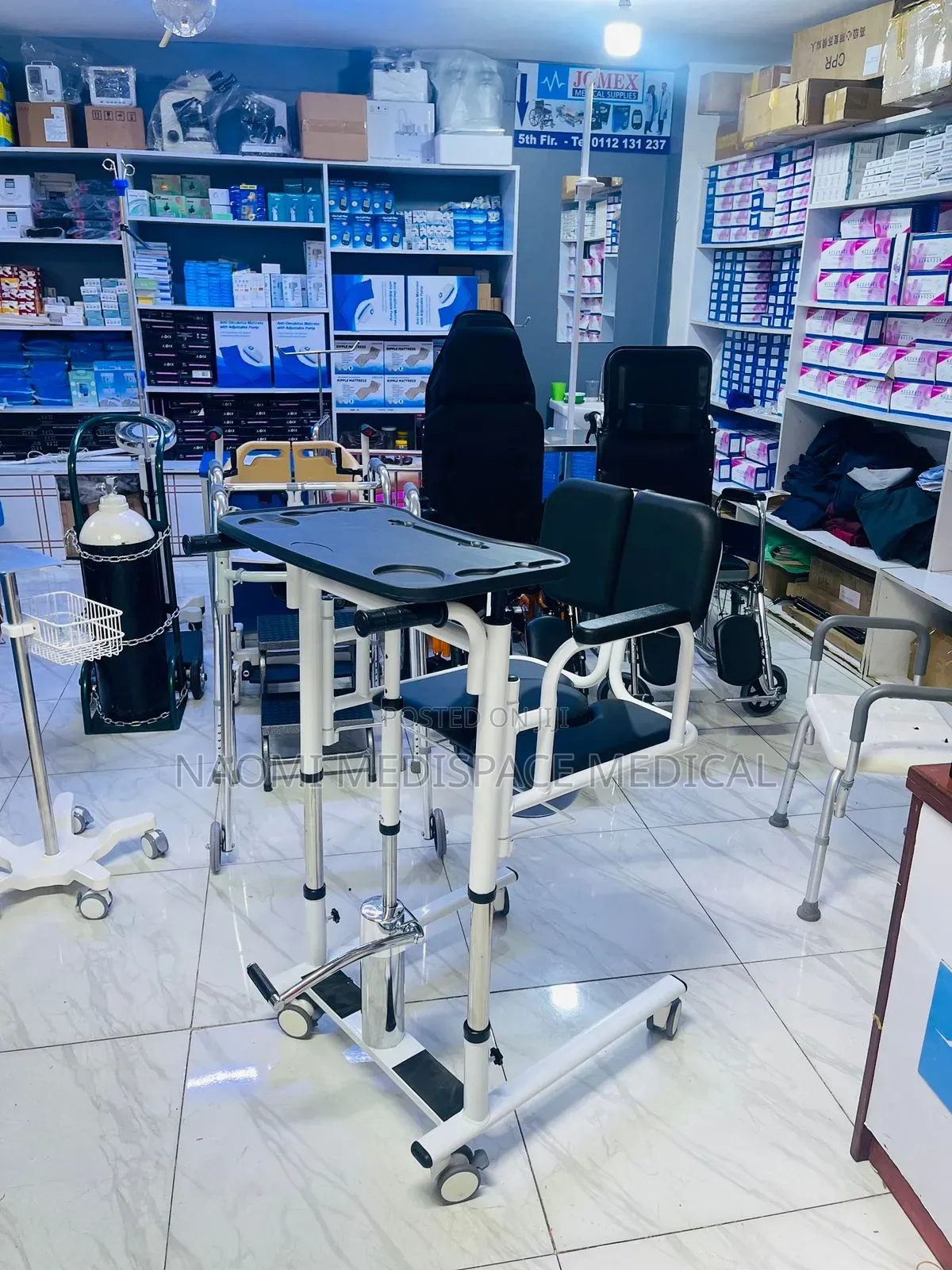 Advanced Hydraulic Patient Transfer Chair With a Feeding Table,Commode