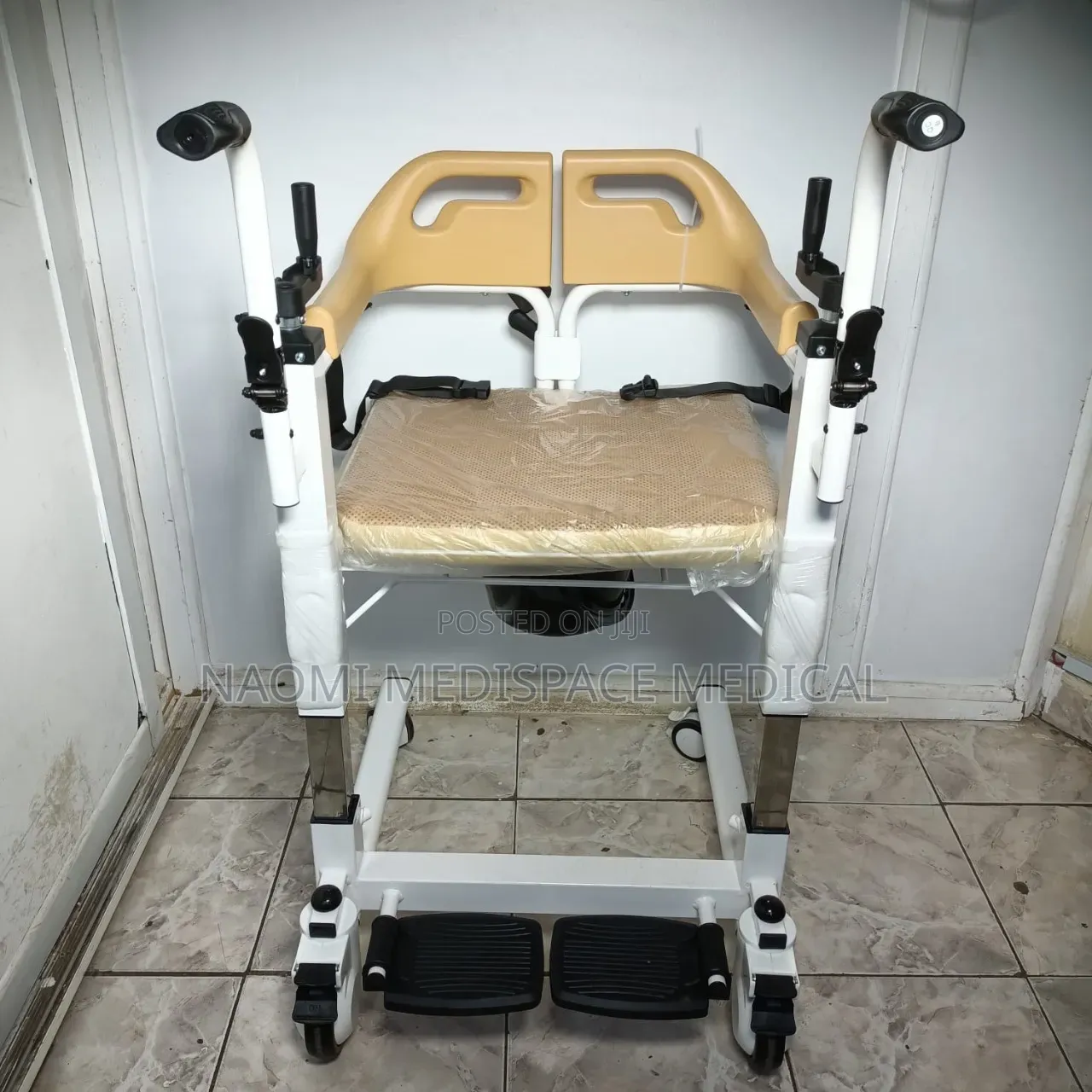 Manual Patient Transfer Chair With Commode