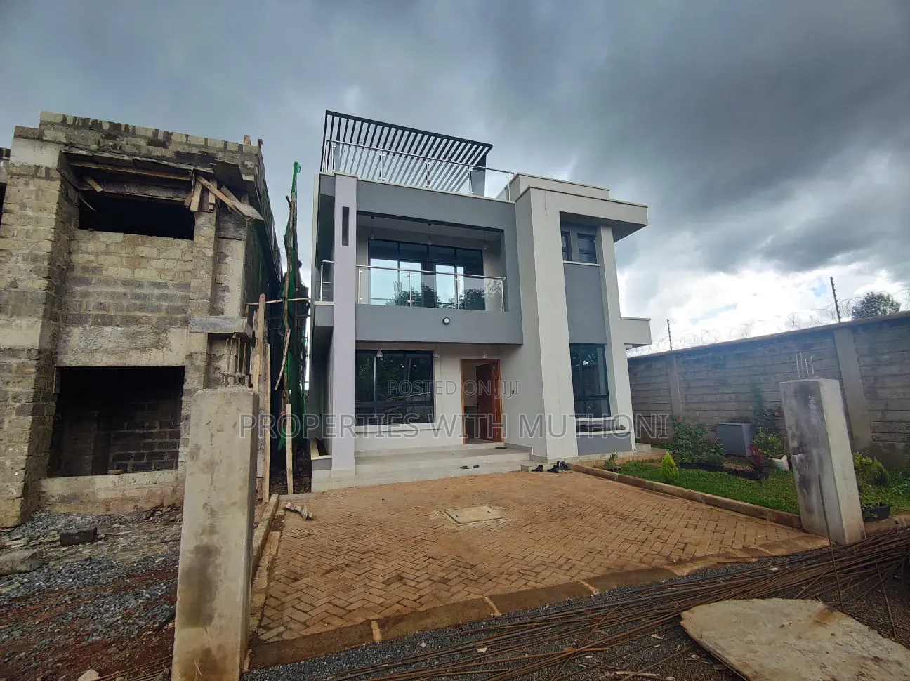 4bdrm Villa in Marurui, Roysambu for sale