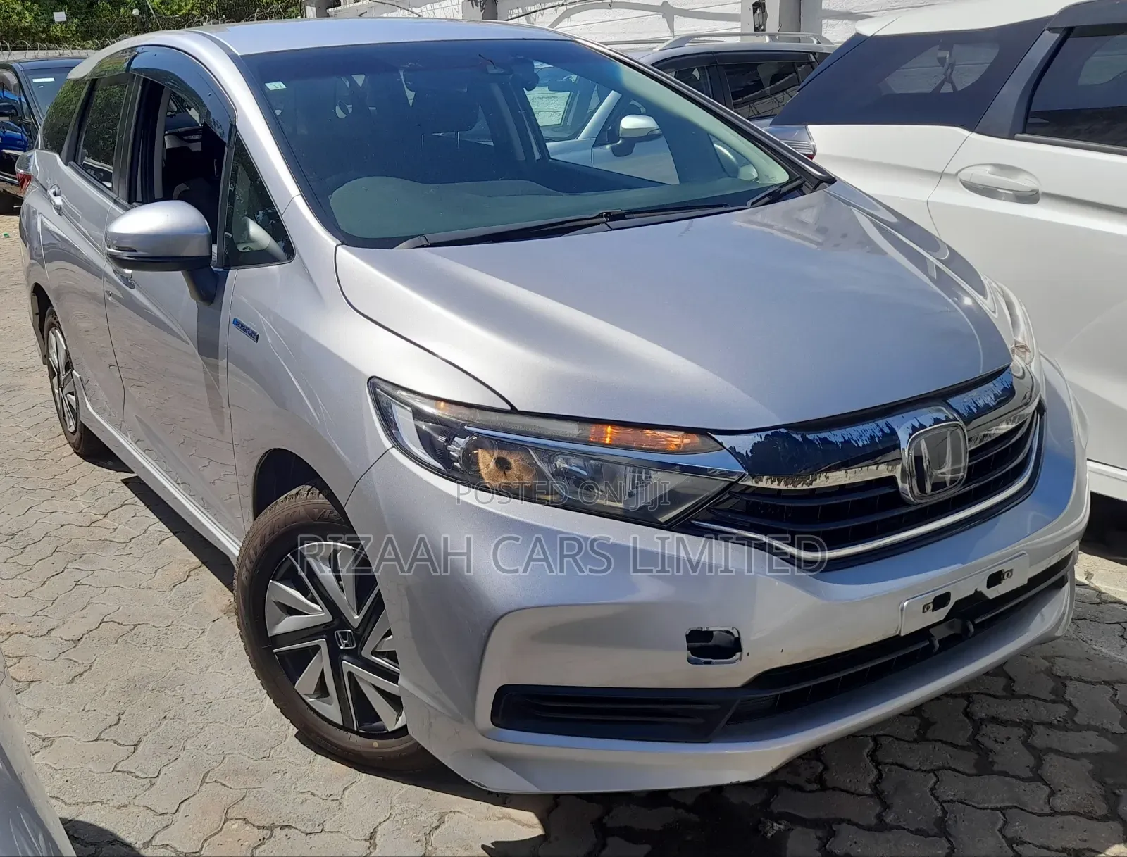 Honda Fit Shuttle 1.5 Hybrid 2WD 2020 Silver