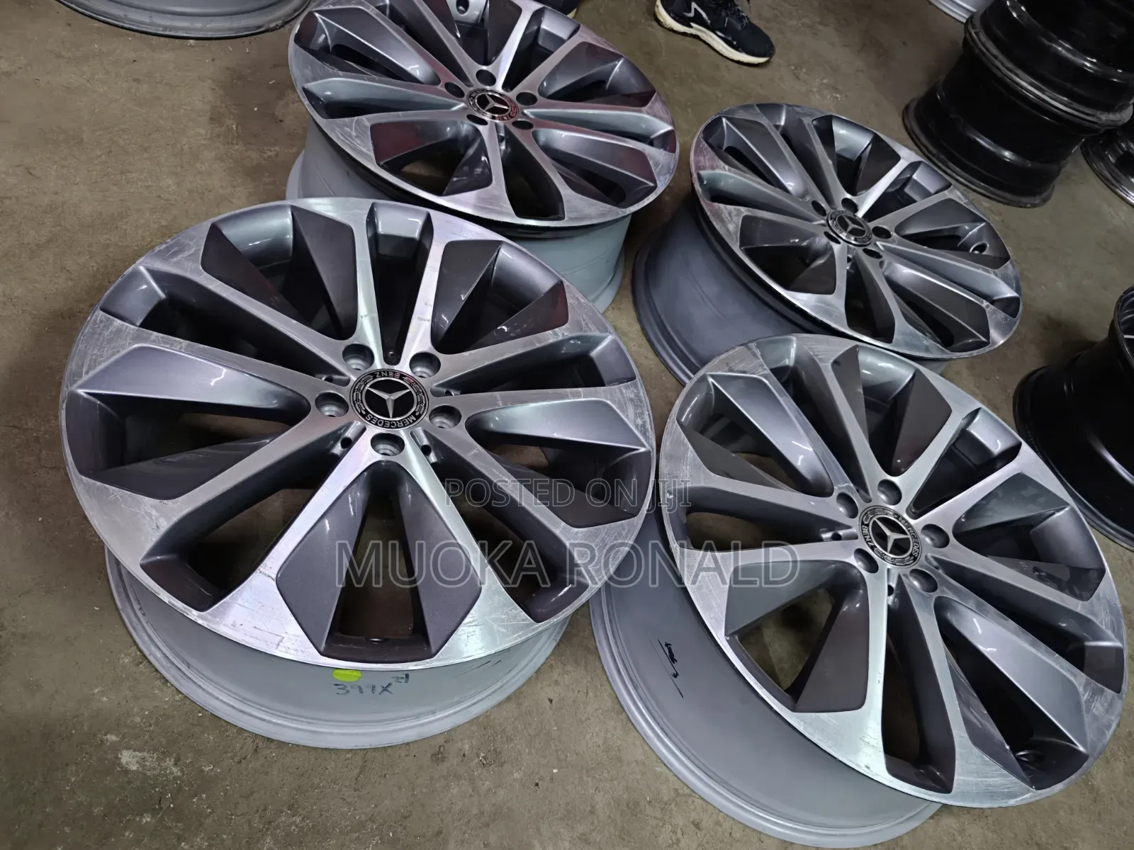 Mercedes-Benz Original Rims Size 20