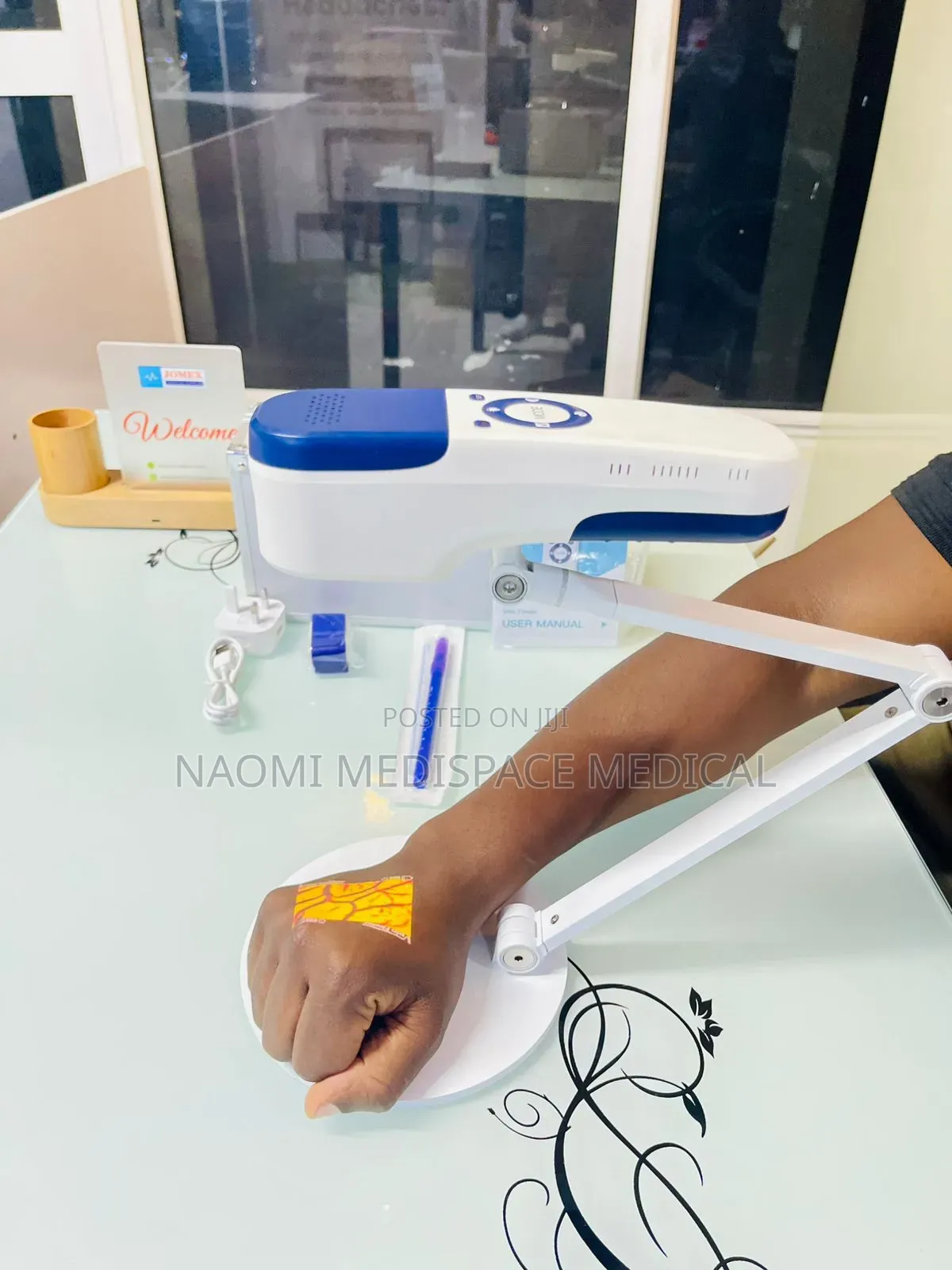 Commercial Vein Finder With Table Stand