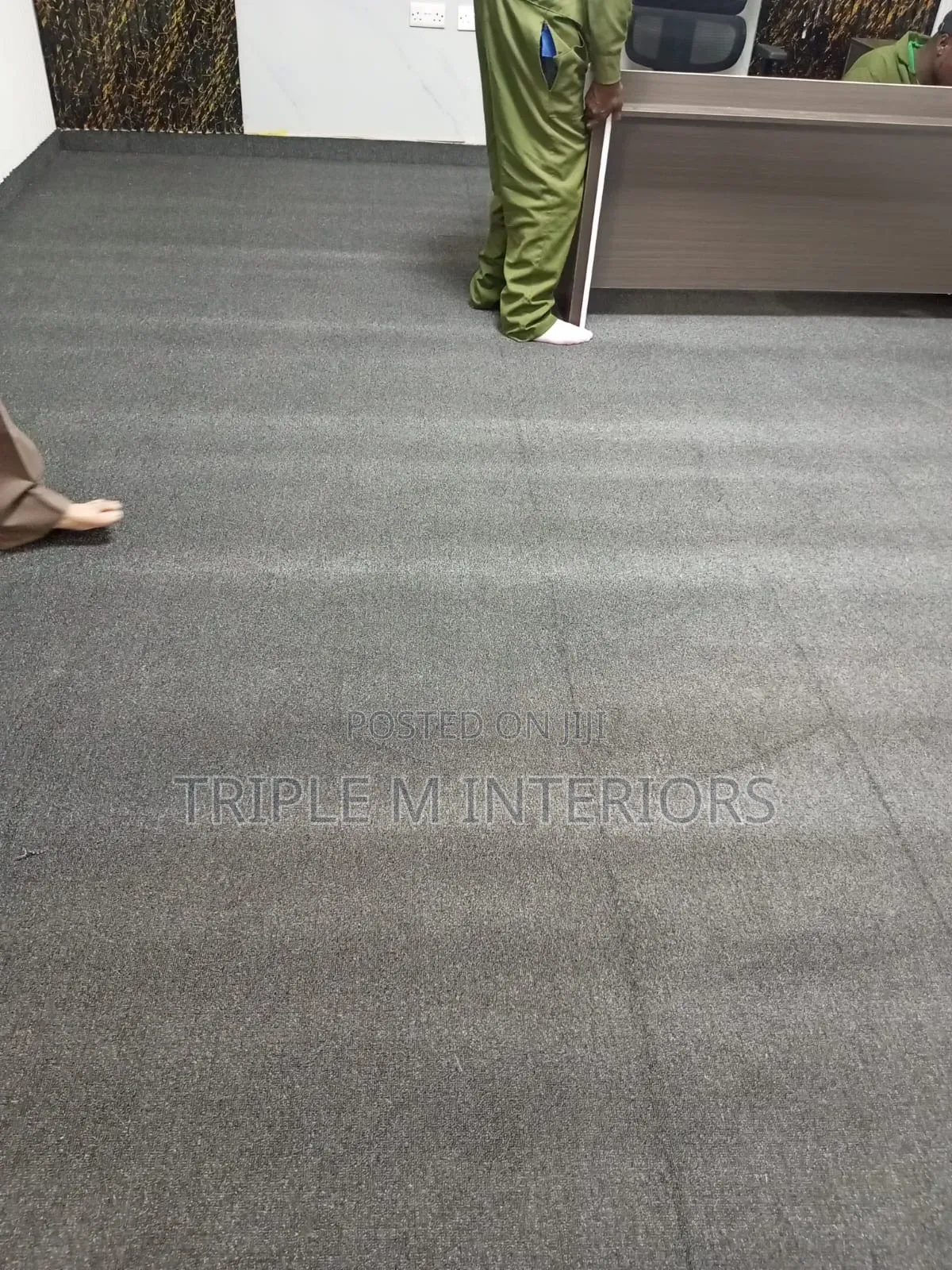 Beautiful Foundation With Grey Wall Carpet