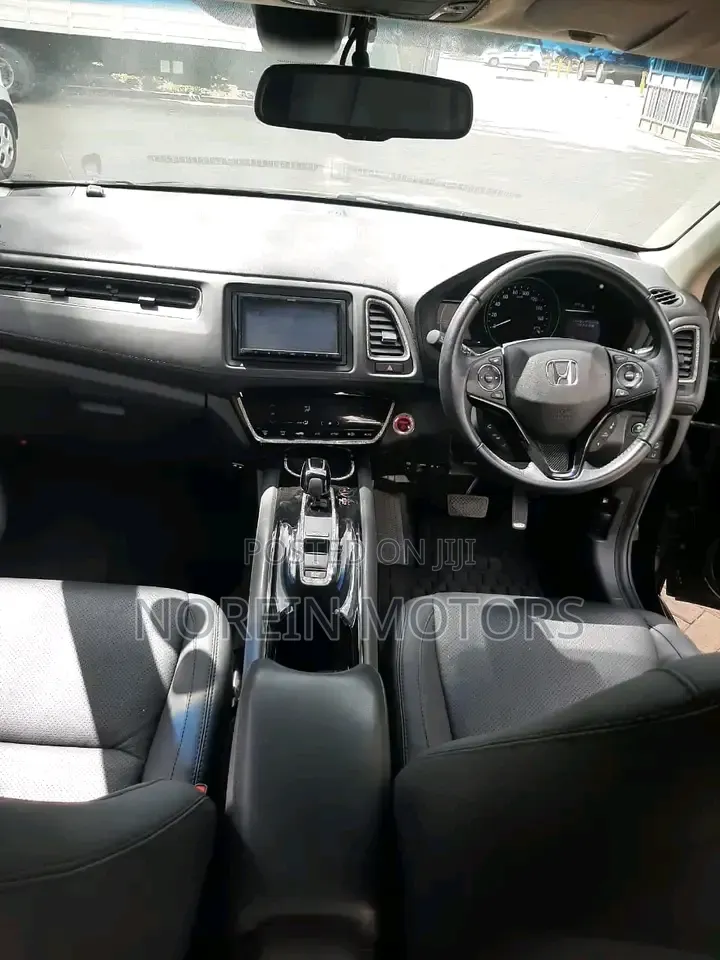 Honda Vezel 1.5 Hybrid 2WD 2018 Matt Black