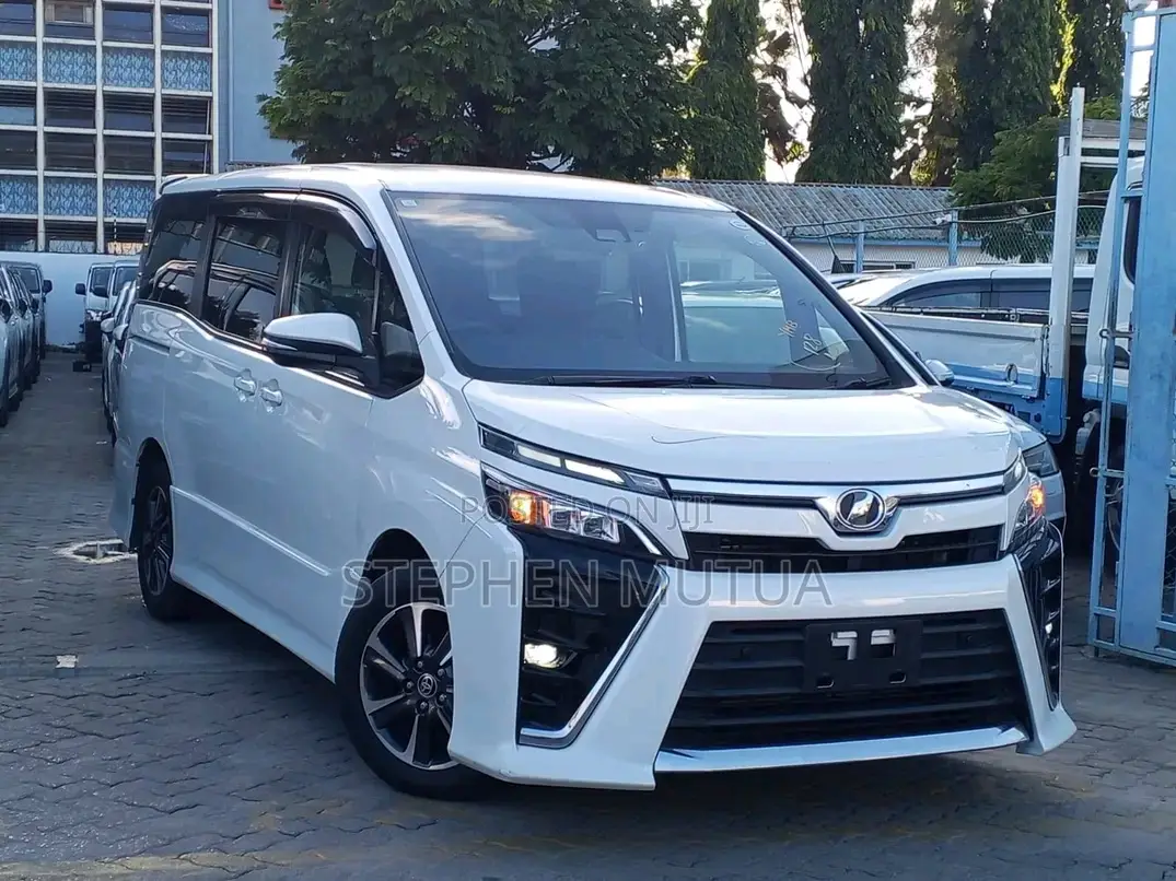 Toyota Voxy 2019 White