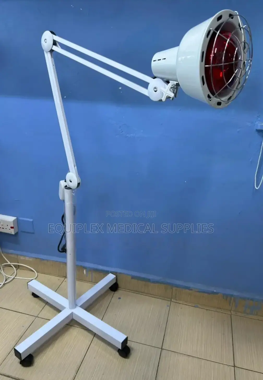 Infrared Therapy Light With Stand and Castors