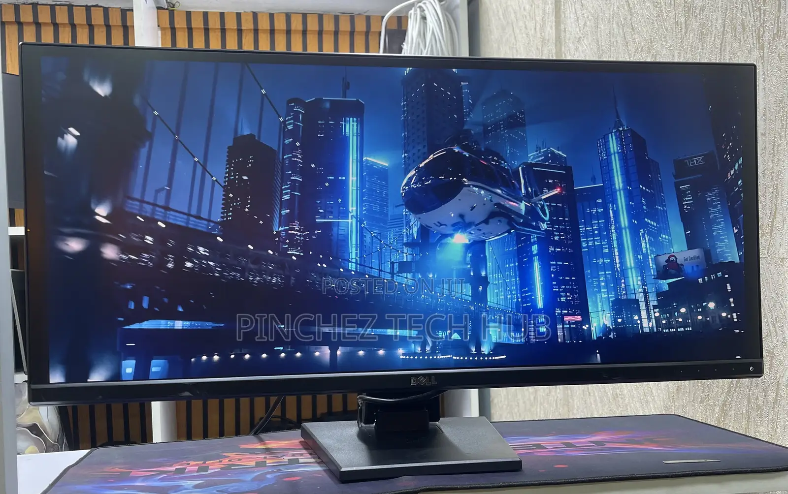 Dell 29 Inch Resolution Display Port, Hdmi , Dvi , Vga ,Usb Ports
