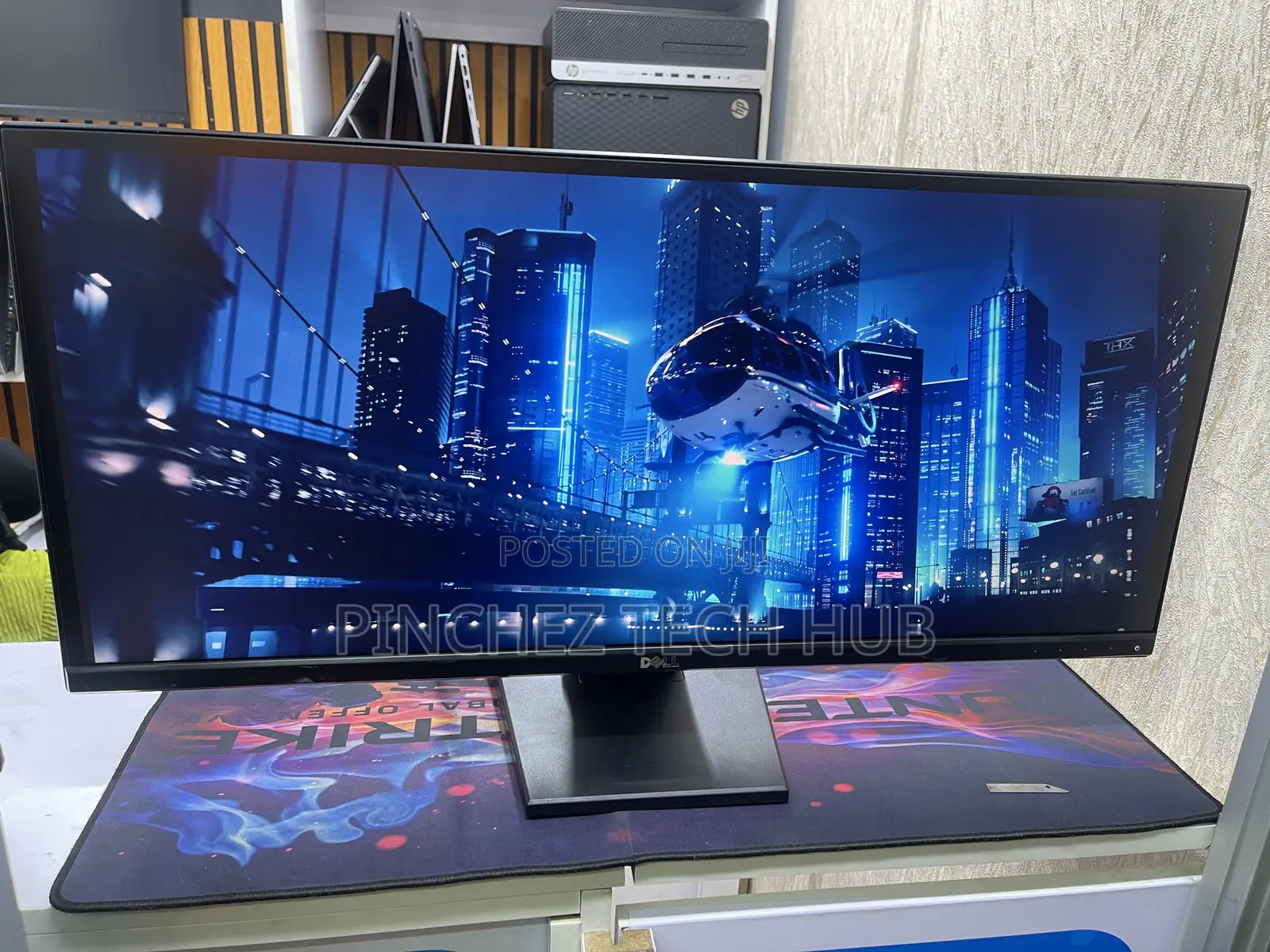 Dell 29 Inch Resolution Display Port, Hdmi , Dvi , Vga ,Usb Ports