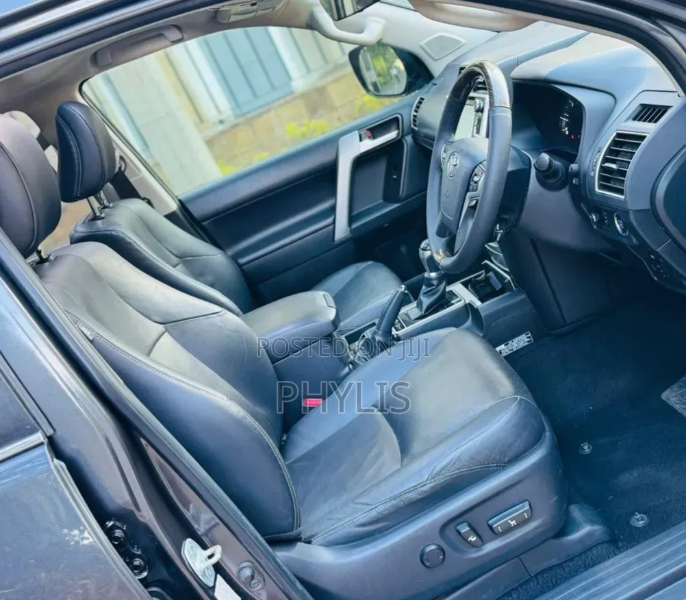 Toyota Land Cruiser Prado 3.0 172hp 2020 Gray