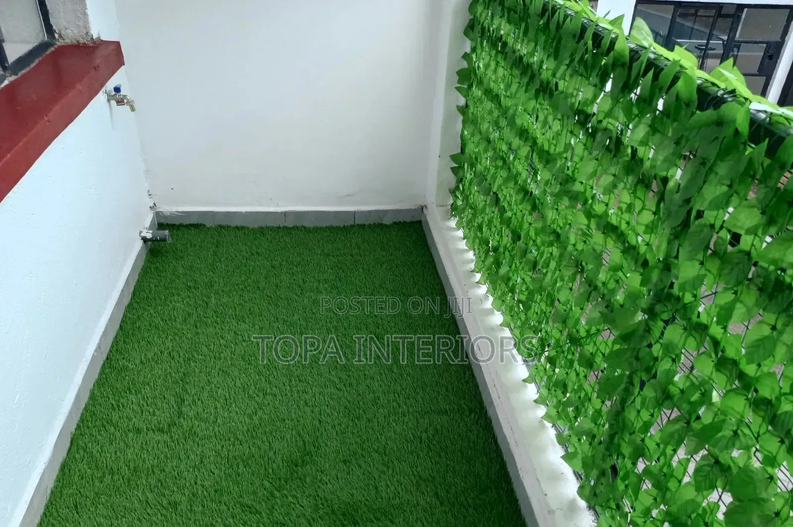 Perfect Beautiful Green Combo Balcony Artificial Green Grass Carpets