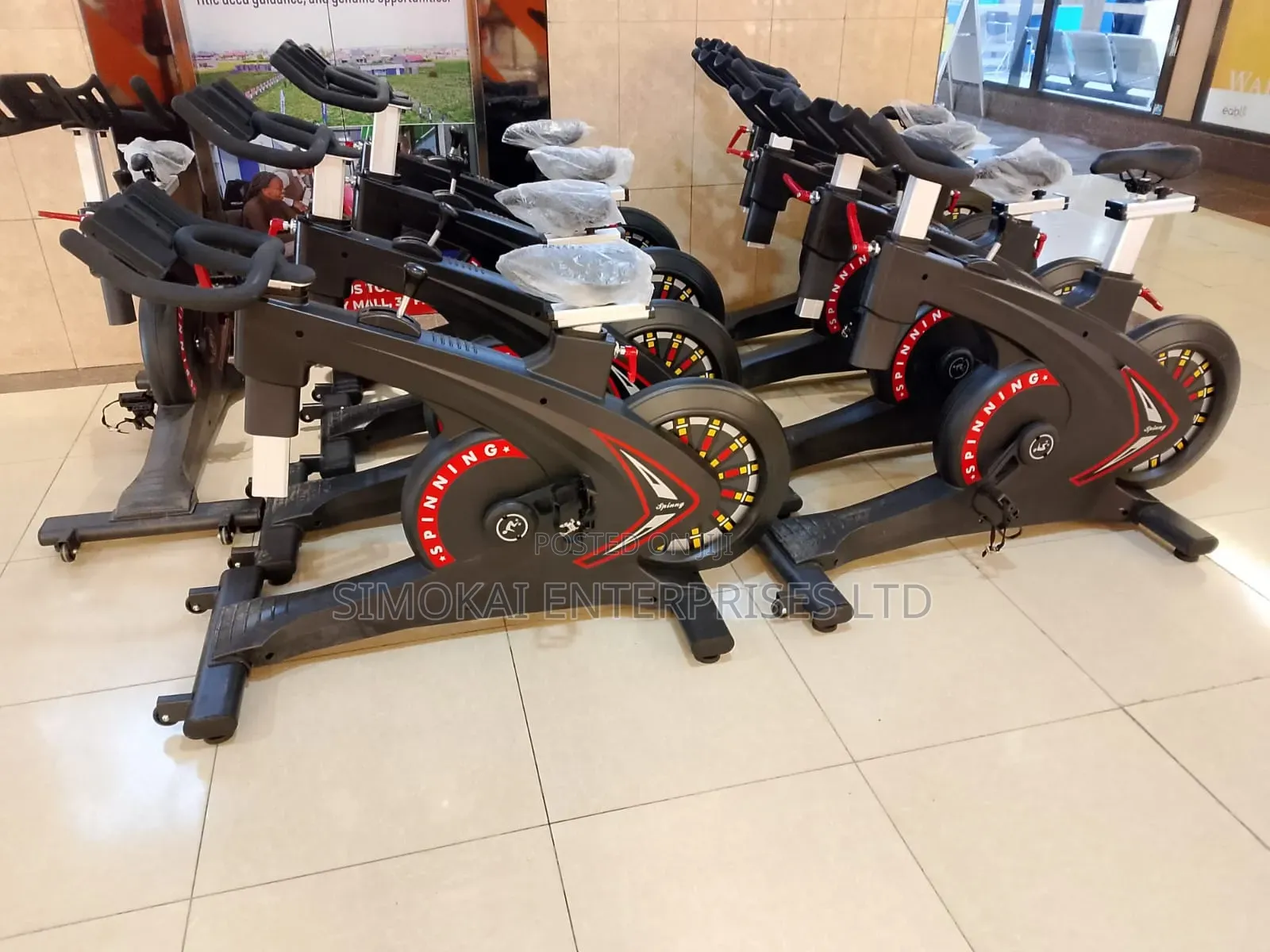 25kg Balanced Rear Flywheel Commercial Spin Bike