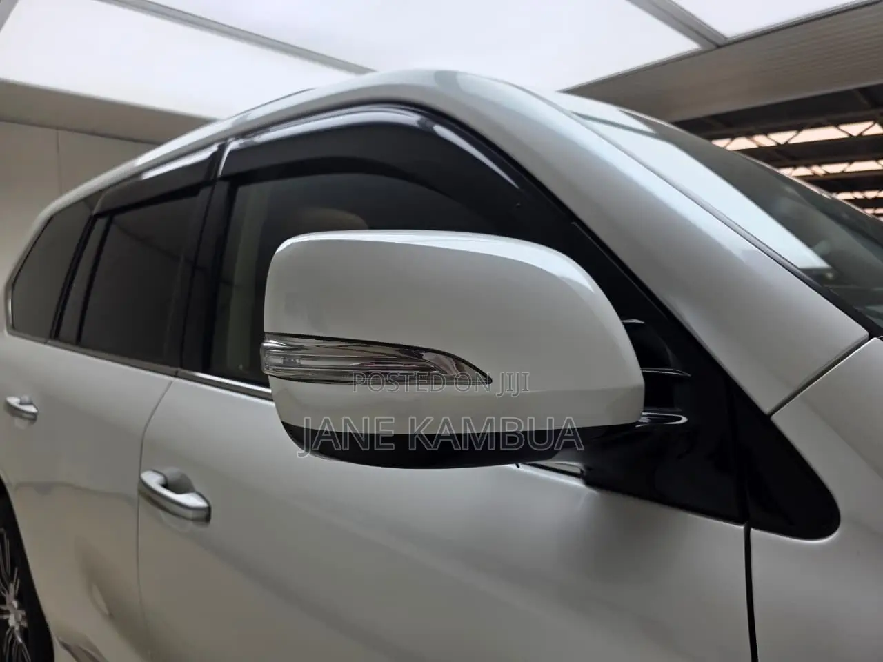 Lexus LX 570 (5 seats) AWD 2019 Pearl