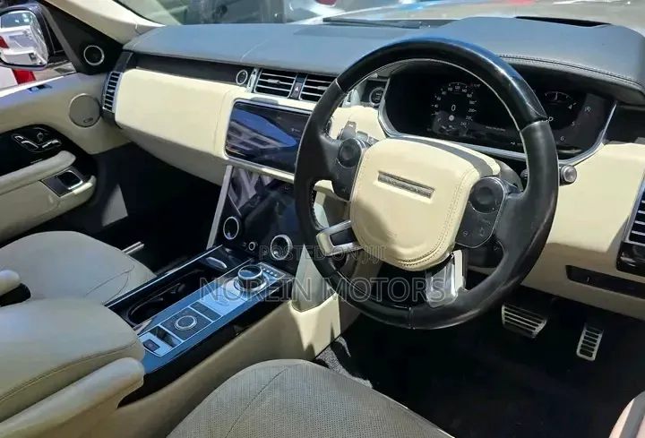 Land Rover Range Rover Vogue 2019 Gold