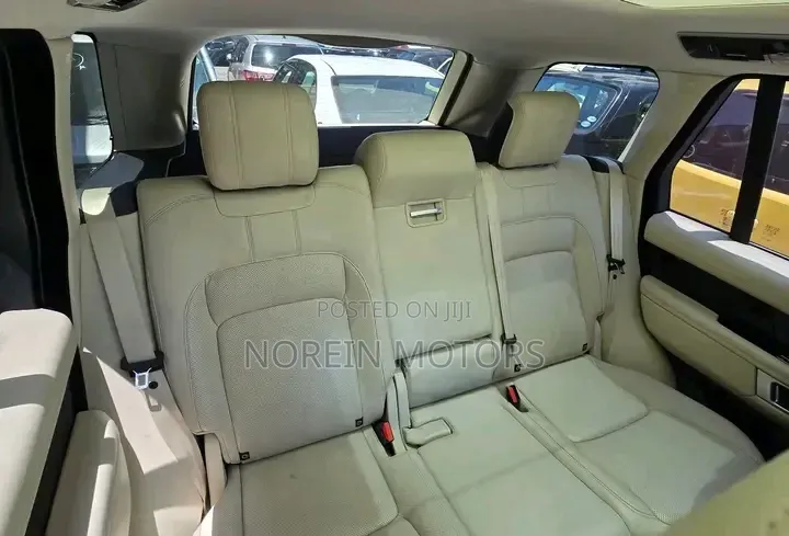 Land Rover Range Rover Vogue 2019 Gold