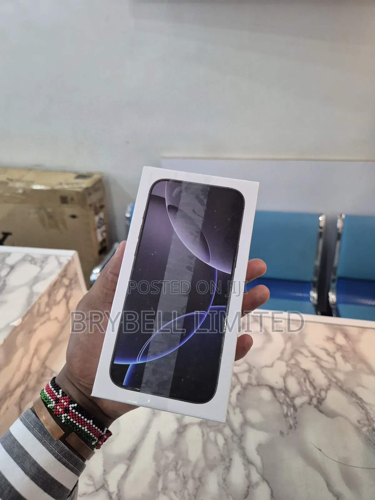 New Apple iPhone 16 Pro Max 256 GB Black