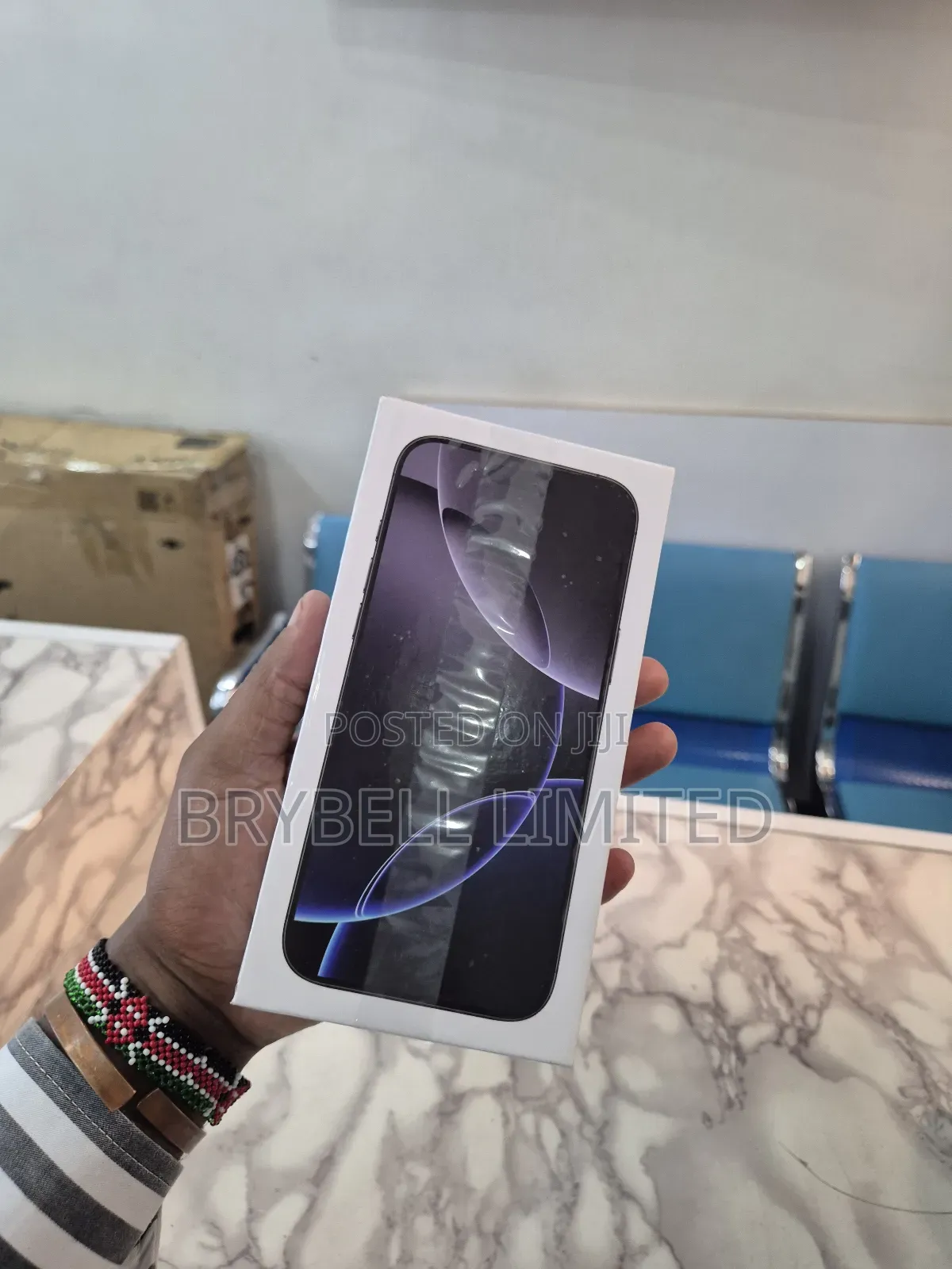 New Apple iPhone 16 Pro Max 256 GB Black