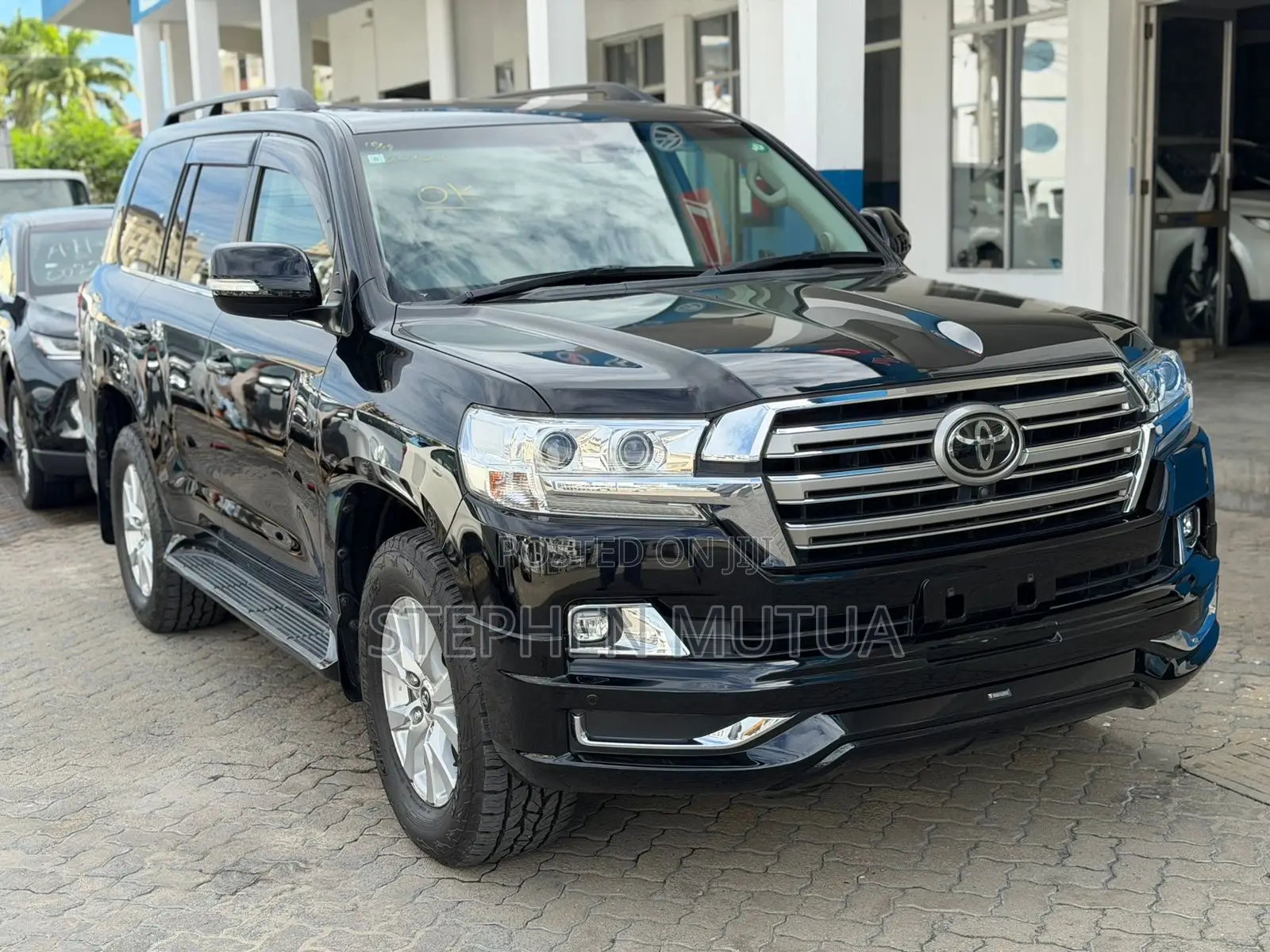 Toyota Land Cruiser 4.6 V8 ZX 2019 Black