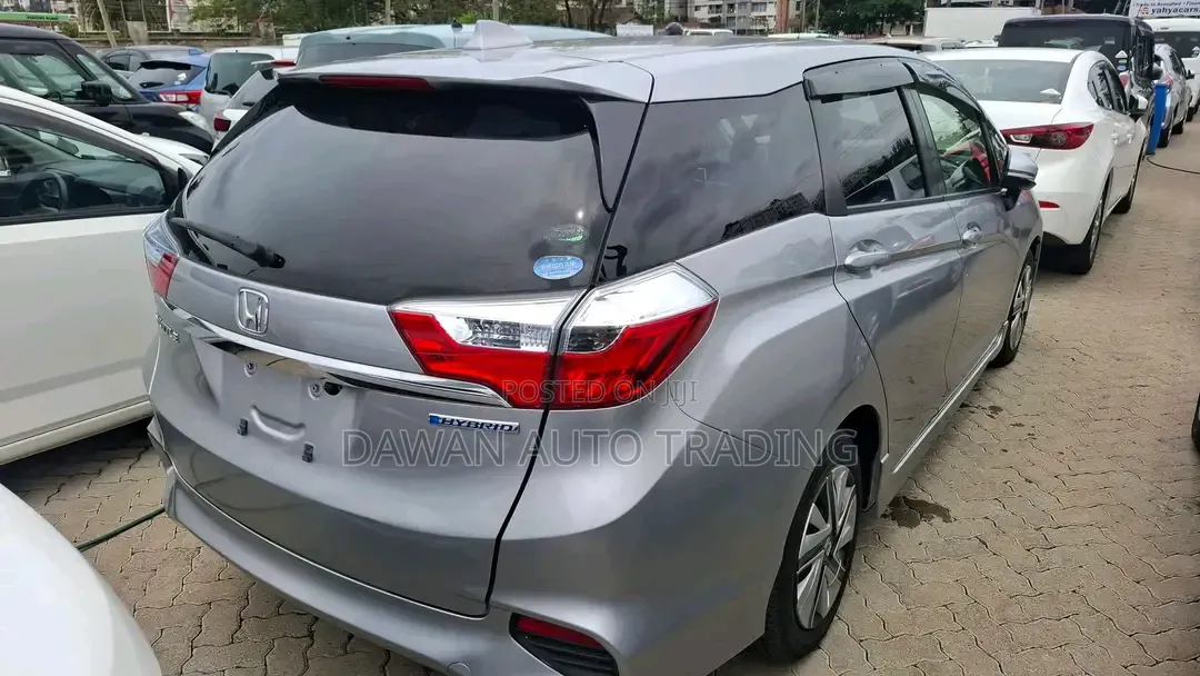 Honda Shuttle 2019 Silver