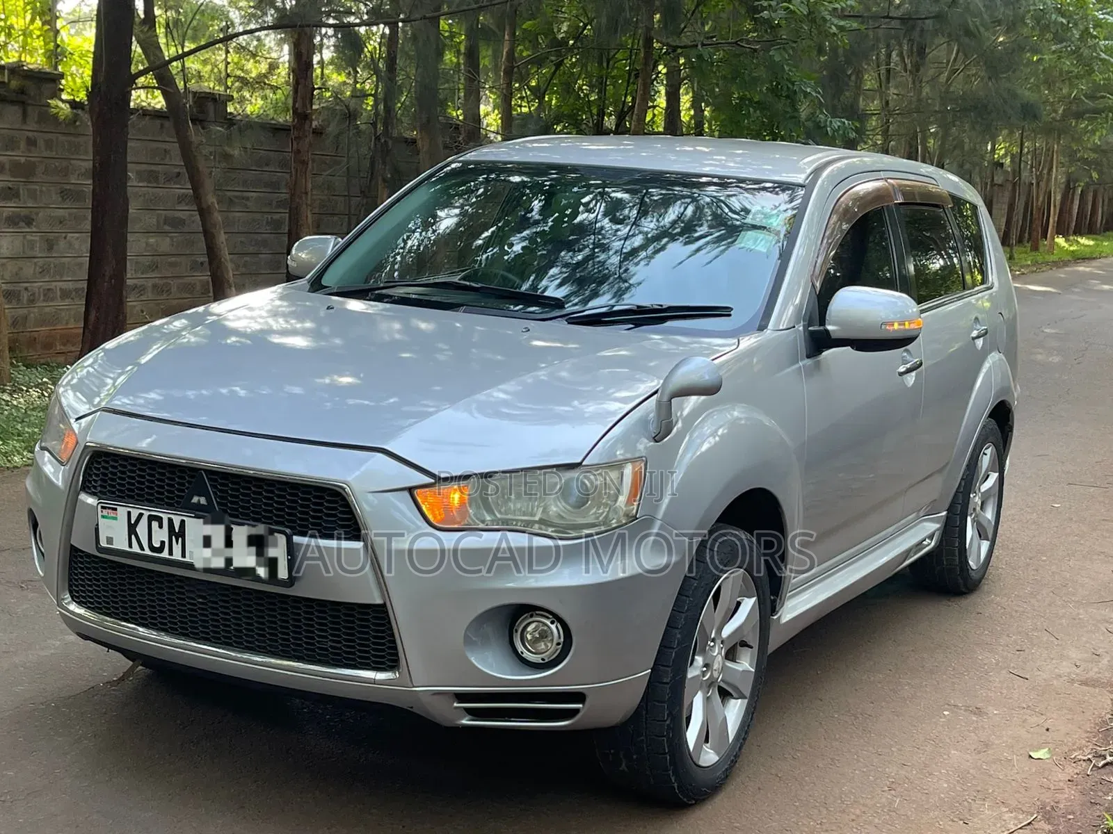 Mitsubishi Outlander 2010 Silver