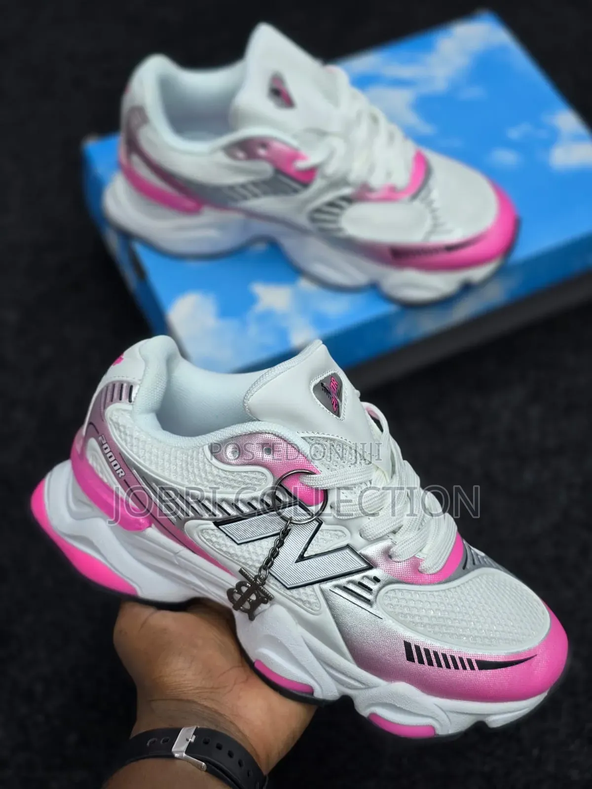 Ladies New Balance 2000r Pink Sneakers