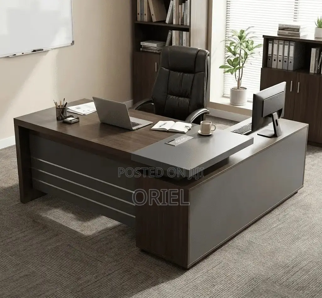 Office Desk : Office 1600cm Executive Desk
