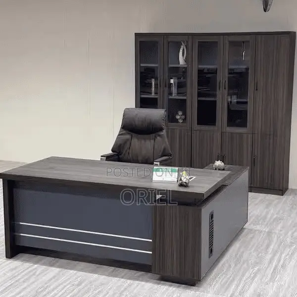 Office Desk : Office 1600cm Executive Desk