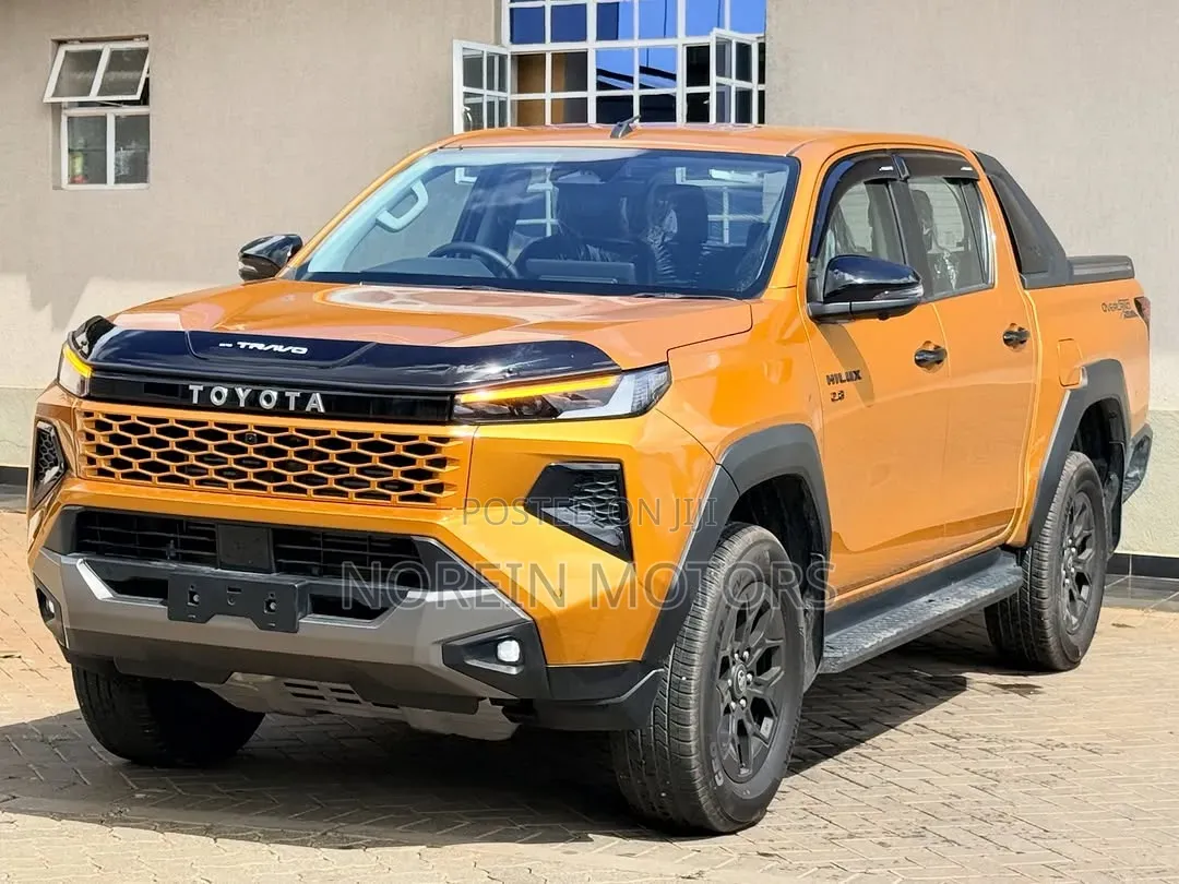 Toyota Hilux 2025 Gold