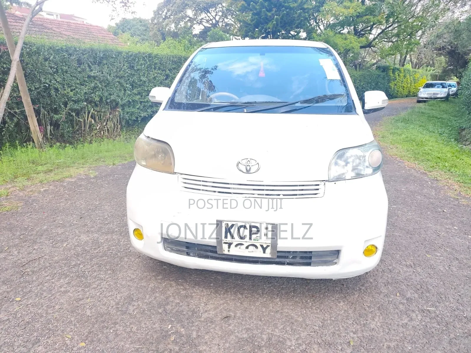 Toyota Porte 1.3 FWD 2011 White