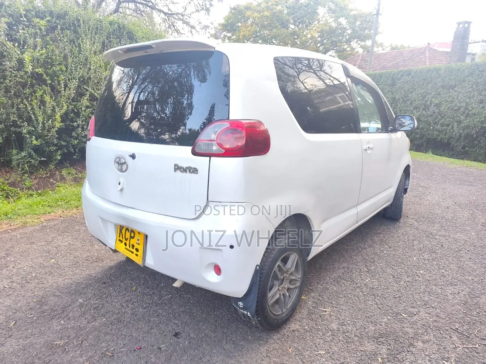 Toyota Porte 1.3 FWD 2011 White