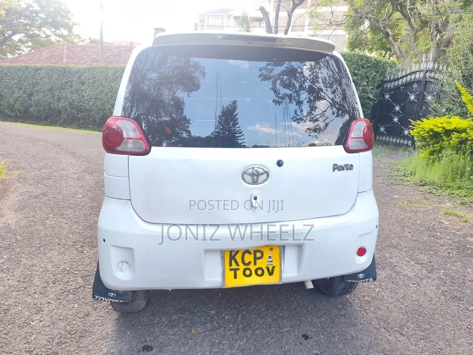 Toyota Porte 1.3 FWD 2011 White