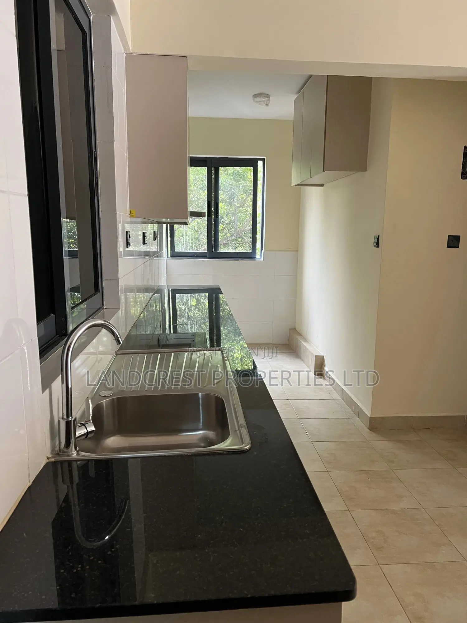 3bdrm Apartment in Thindigua/Kasarini for sale