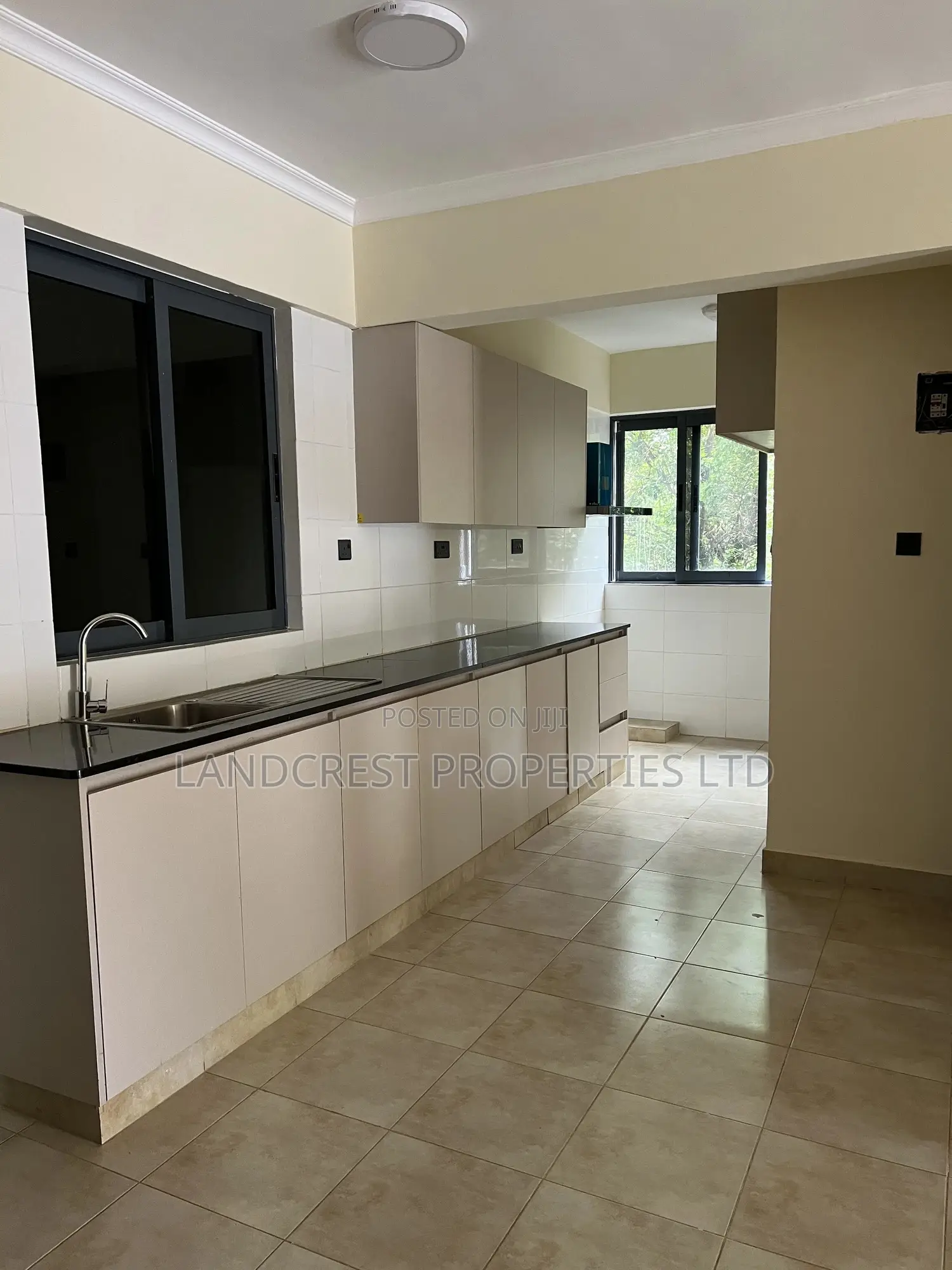 3bdrm Apartment in Thindigua/Kasarini for sale