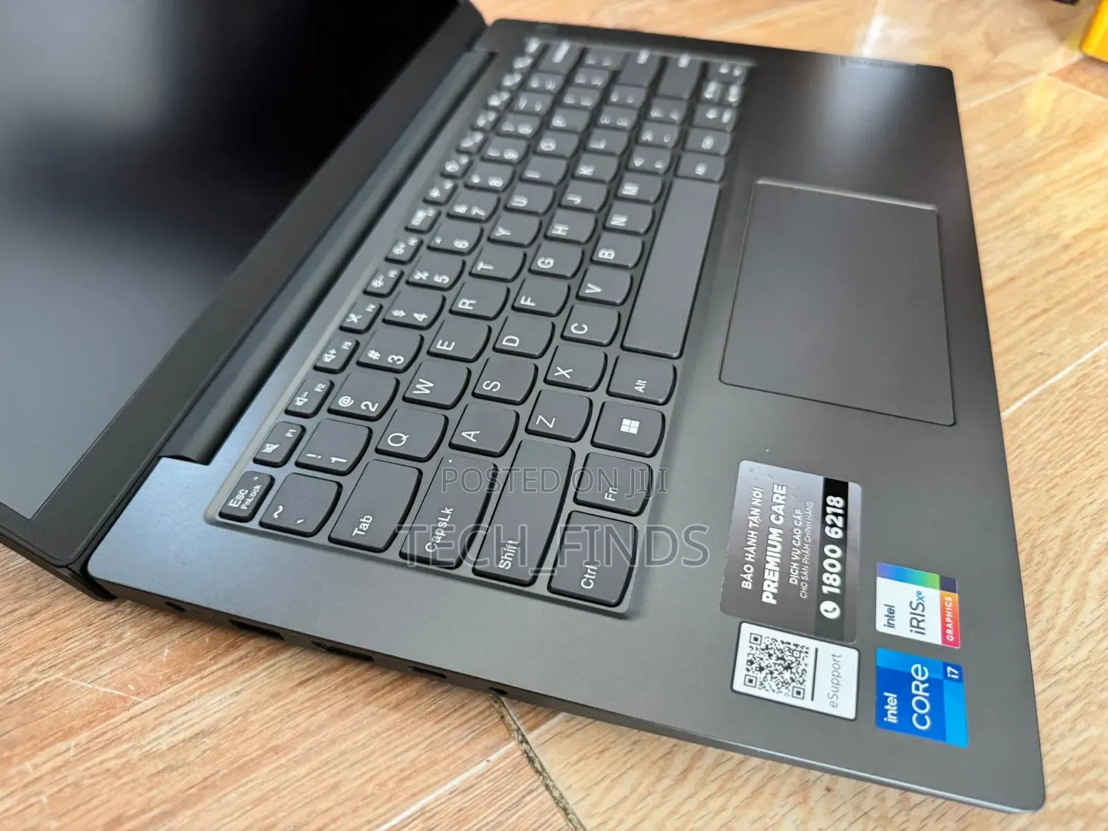 New Laptop Lenovo V14 G4 IRU 8GB Intel Core i7 SSD 512GB