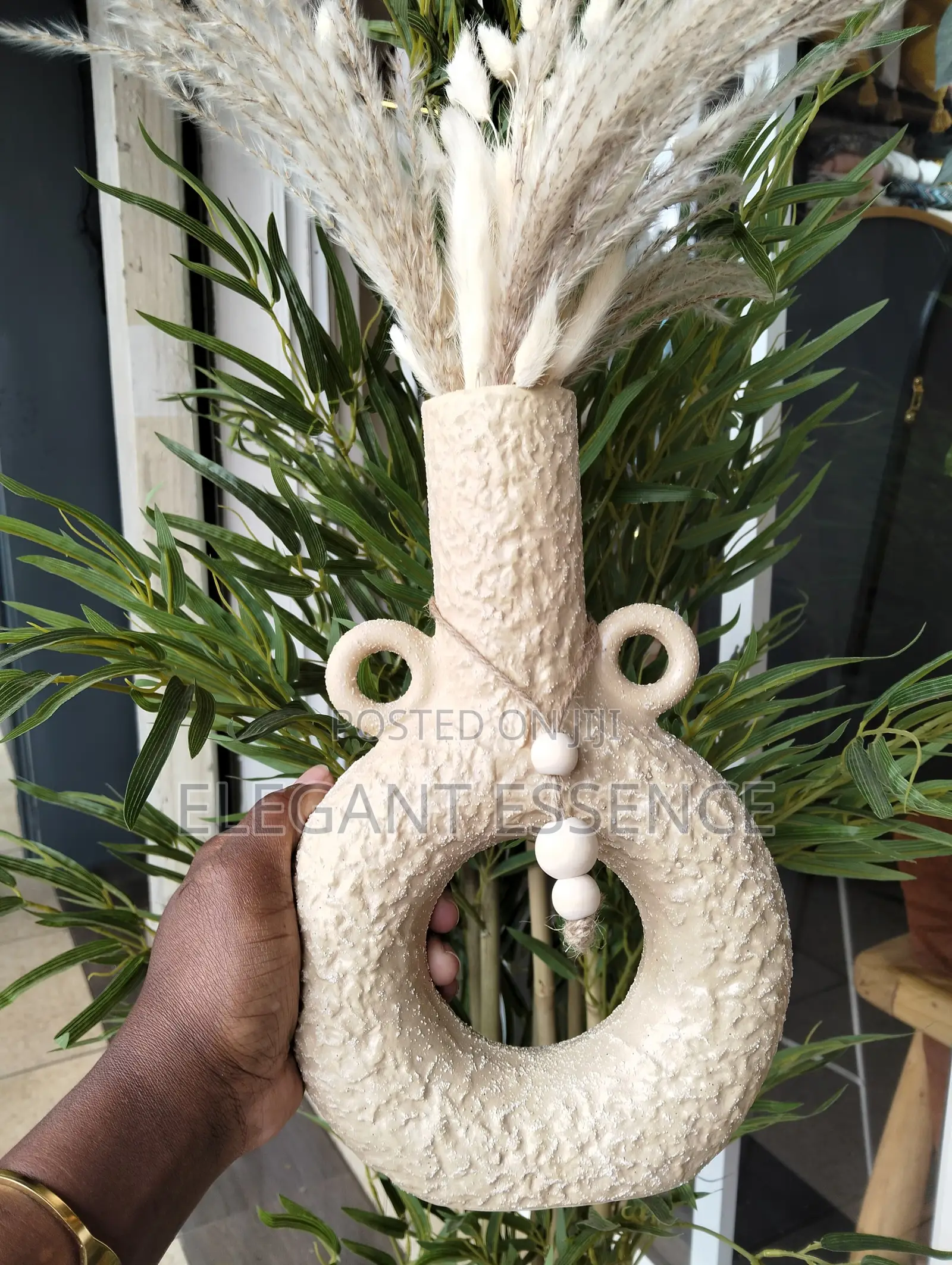 Donut Decorative Ceramic Vase With Bead Garland
