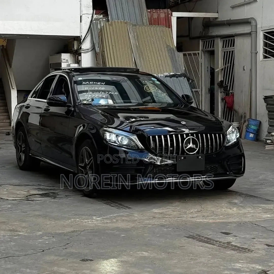 Mercedes-Benz C200 2019 Matt Black