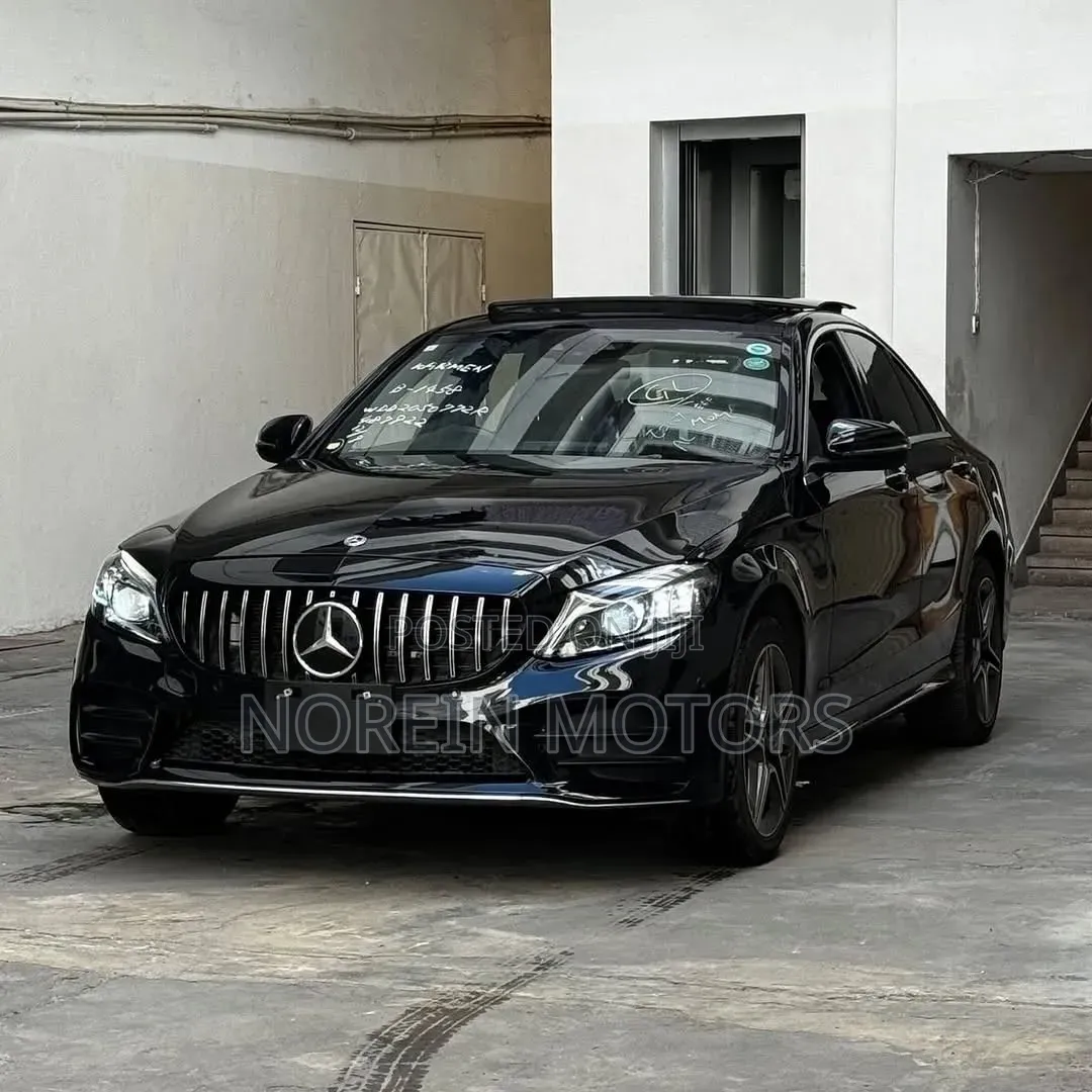 Mercedes-Benz C200 2019 Matt Black