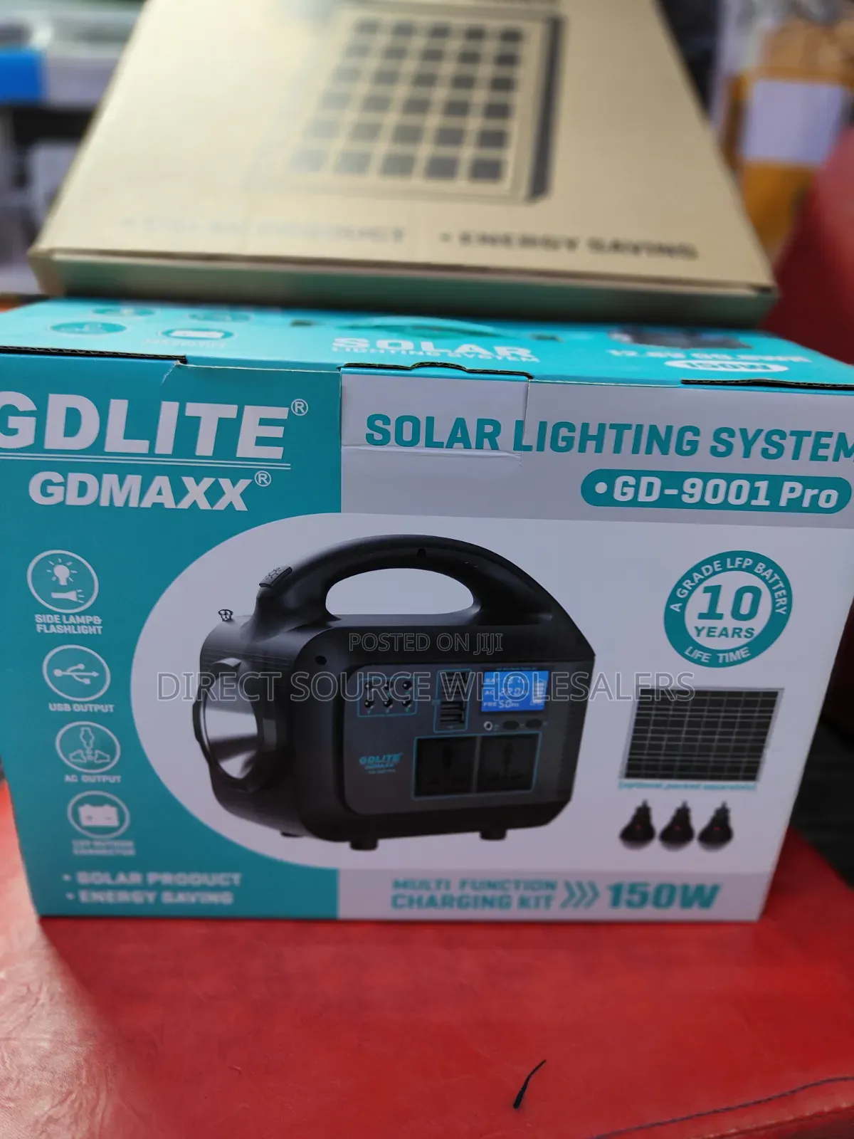 Hybrid Inverter Power Station Power Bank. 150 Watts With Solar Panels