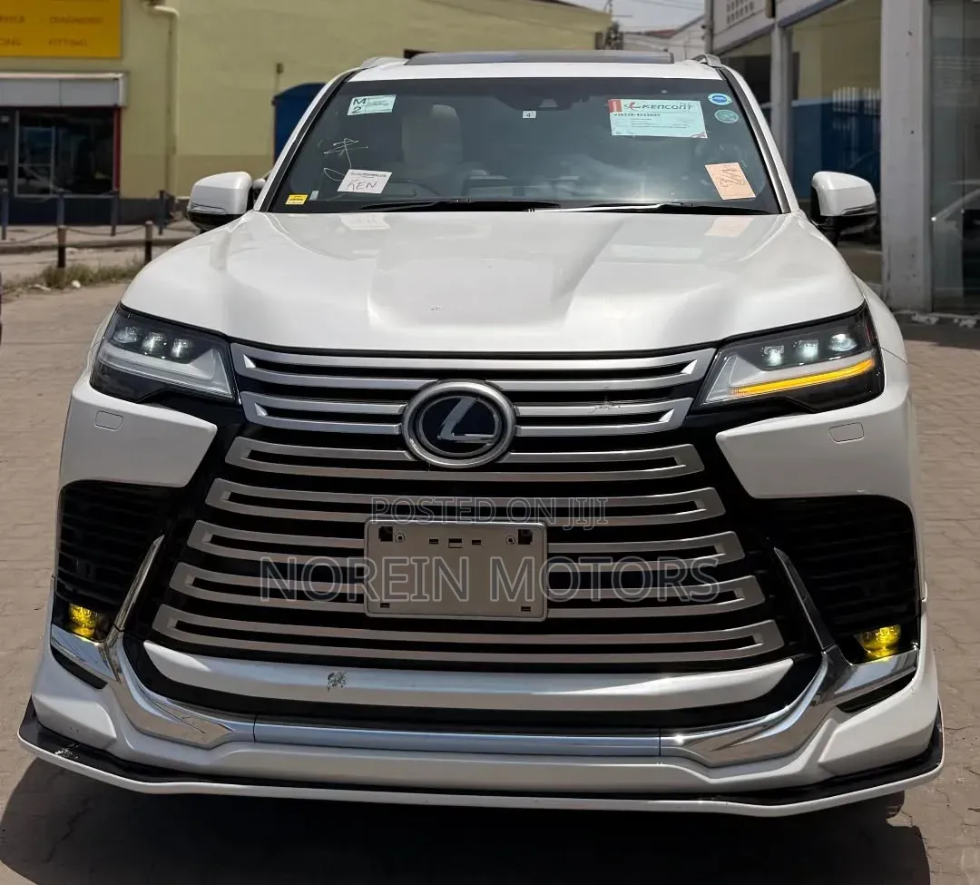 Lexus LX 2023 White