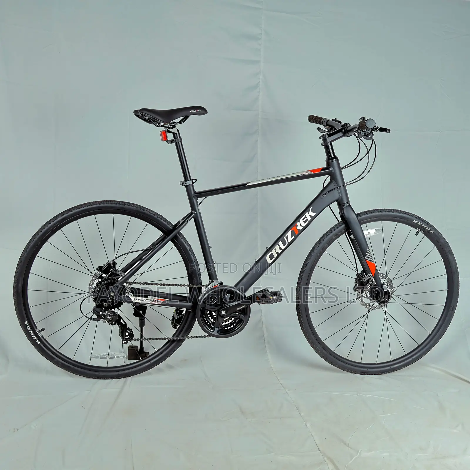 Brand New Cruztek Size 700 Bicycle – Ideal for Road City Riding