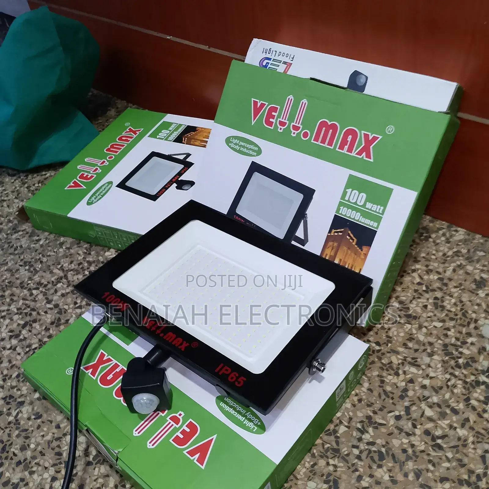 Vellmax Floodlight 100 Watts With Inbuilt Motion Sensor, Water Proof