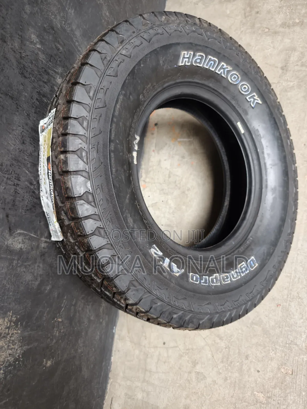 235/75r15 Hankook Tyre