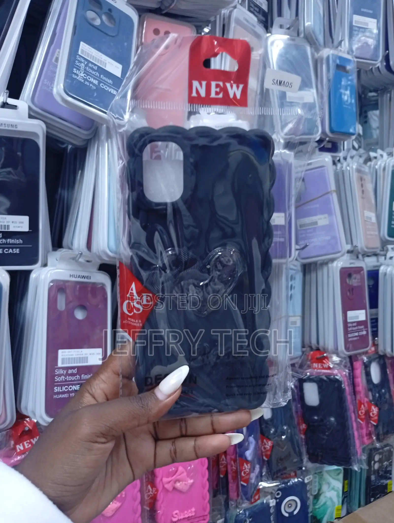 Features a Silicone Phone Case, Likely Compatible With Huawei