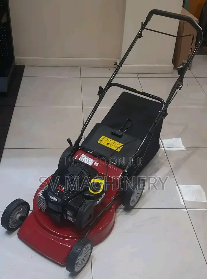 Heavy Duty Briggs and Stratton Lawn Mower 150cc