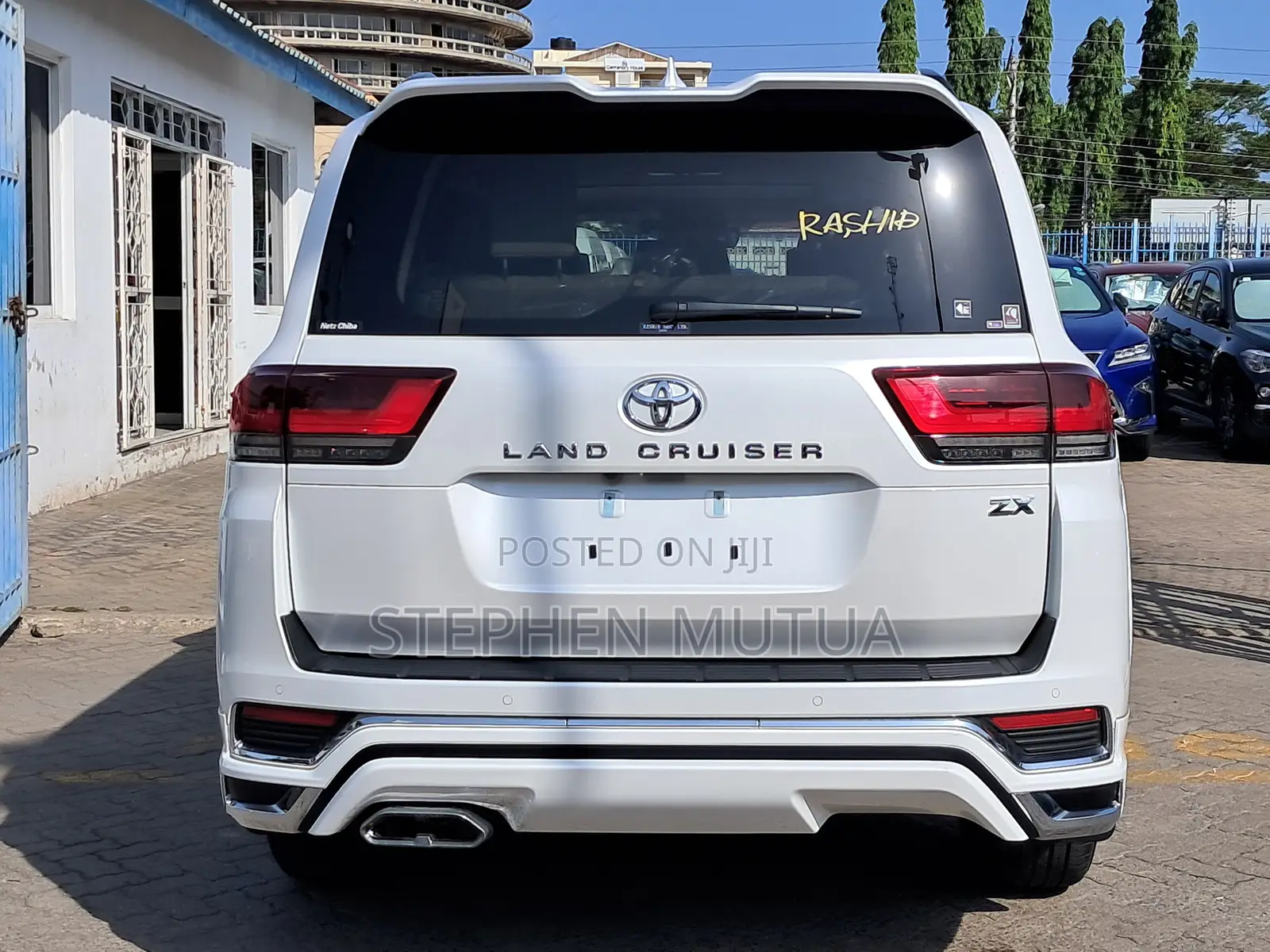 Toyota Land Cruiser LC300 2023 White