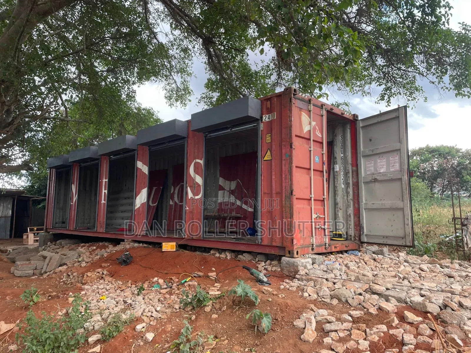 Reliable Manual Rolling Door