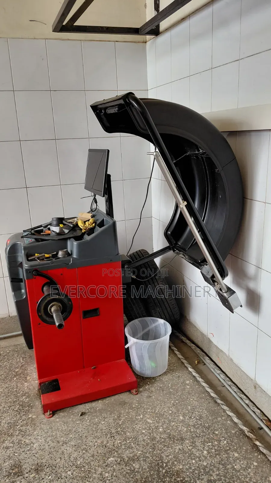 2026 New Model Wheel Balancer Machine Sunshine Italy Technology.